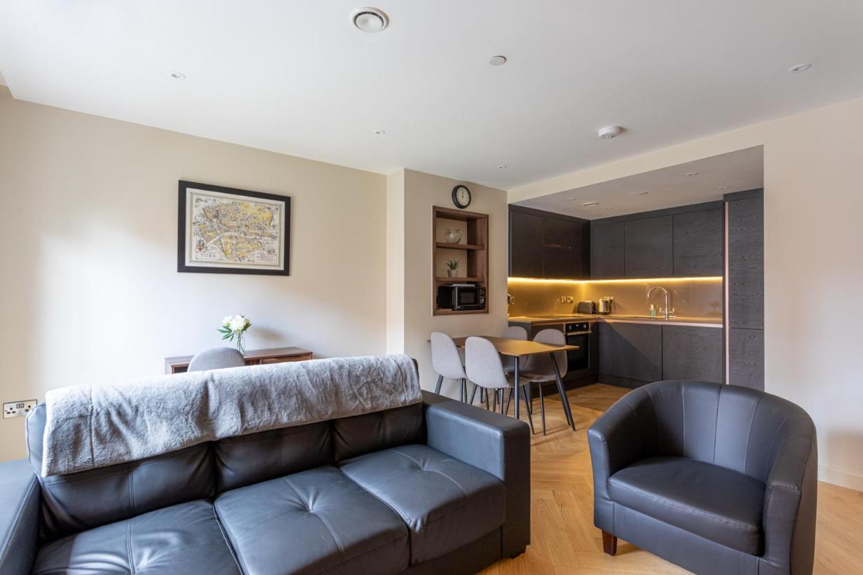 Kings Apartments, Hudson Quarter York Esterno foto